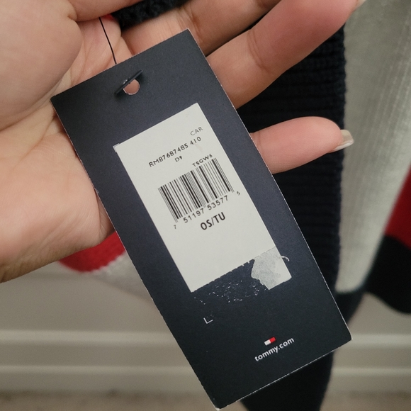 Tommy Scarf - Picture 3 of 3